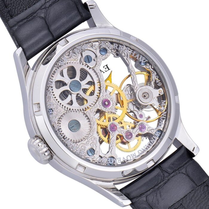 thomas-earnshaw-ES-8049-01_C__27280.1280_1800x1800